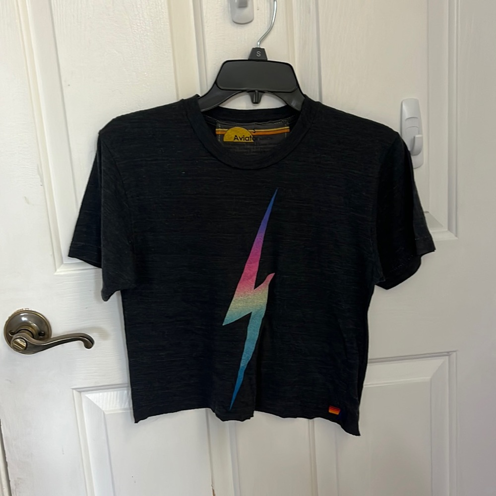 Aviator nation tee size small- open to offers and would like to sell asap!😊